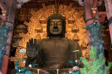 Nara - Daibutsu il Buddha in legno più grande al mondo