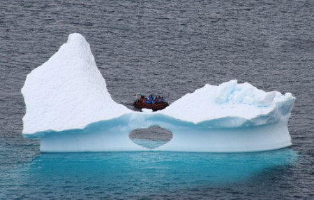 zodiac e iceberg a Paradise Bay