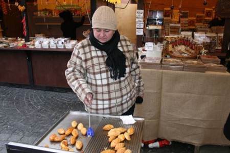 Varsavia - piazza del mercato - venditrice