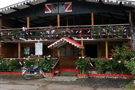 ristorante a Laguna de la Cocha 2.760 mt.