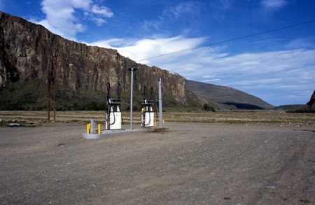 benzinaio sulla ruta 40 - Patagonia