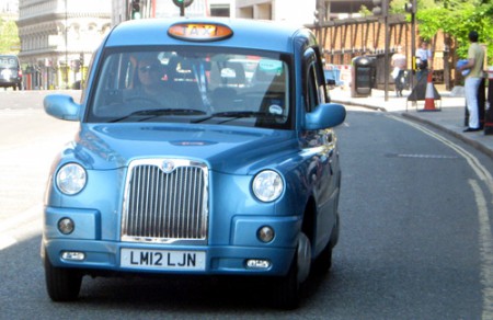 tipico taxi londinese