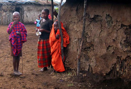 bambini - villaggio masai