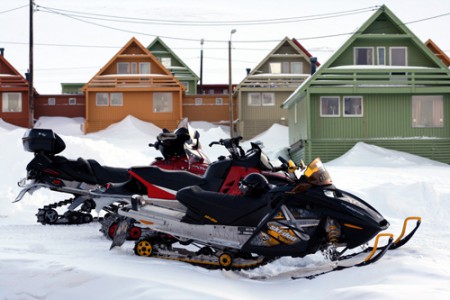 Svalbard - Longyearbyen 78°13′ N 15°33' - motoslitta