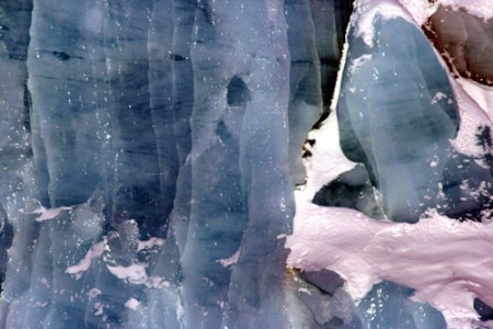 Svalbard - dettaglio del ghiacciaio di Tunabreen