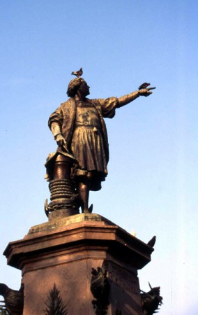 Santo Domingo - statua di Colombo