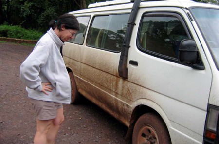 Paola controlla il nostro mini-bus