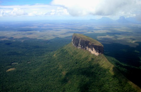 in volo verso Santa Elena de Uairen - tepuy