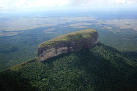 in volo verso Santa Elena de Uairen - tepuy