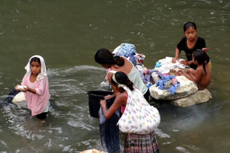 donne che lavano i panni