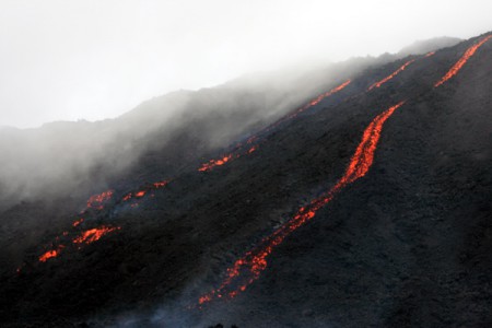lava vulcano Pacaya 2.552 mt.
