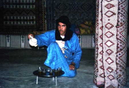 il rito del the - uomo blu