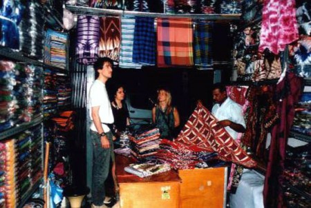 negozio di stoffe - mercato di Laksaka - Colombo