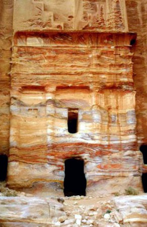 Petra - la  Tomba Colorata