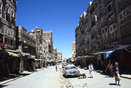 Sana'a - strada principale della città vecchia