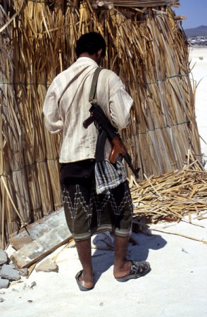 scorta armata a Bir'Ali