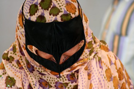 Sinaw - donna con abeyya