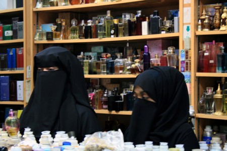 Sur - donne in niqab